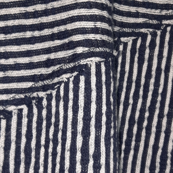 FREE PEOPLE Oversized Striped Long Pullover Top Lightweight Sweater Navy White S - Picture 11 of 12